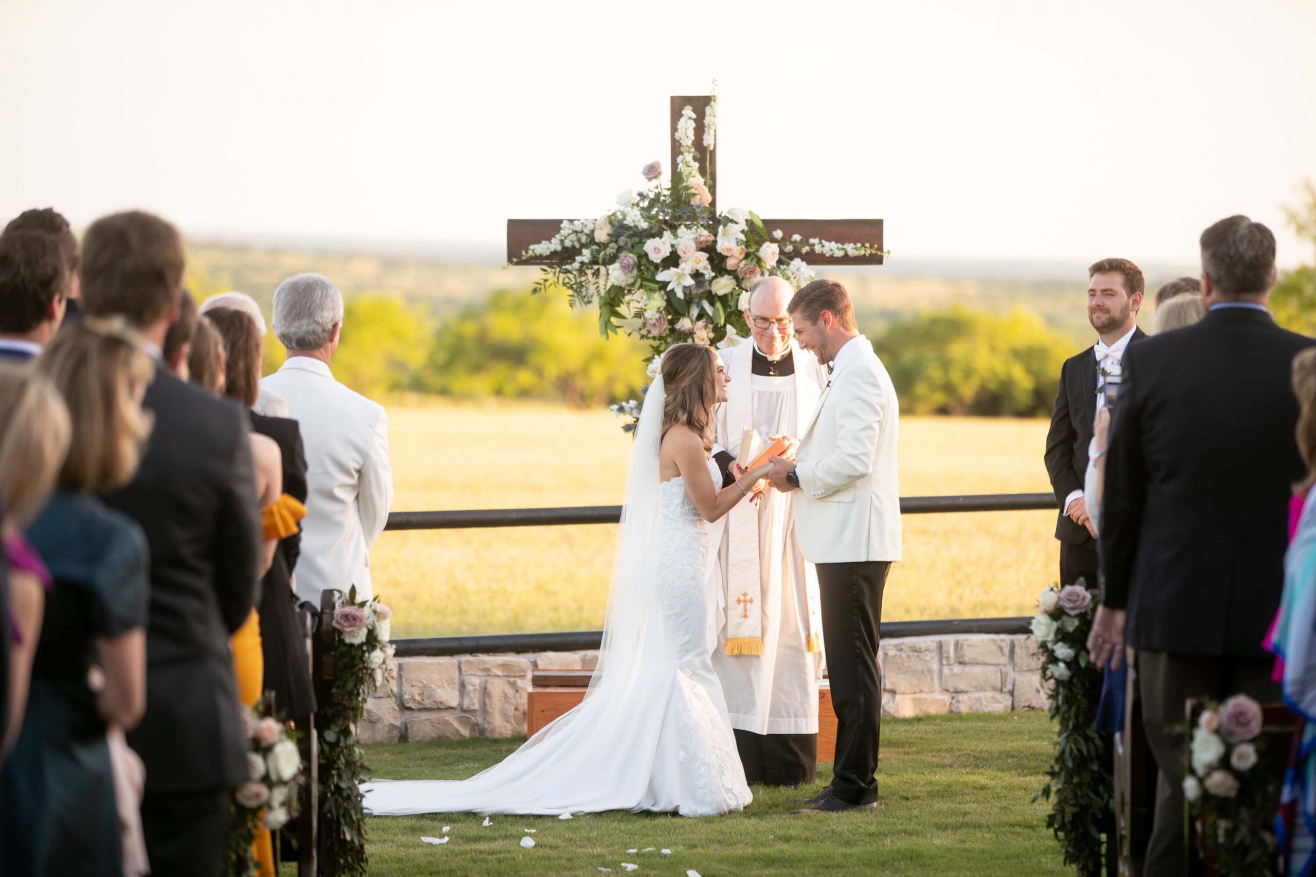 A Dreamy Dallas Wedding for Mr. & Mrs. Averitt - John Cain Photography