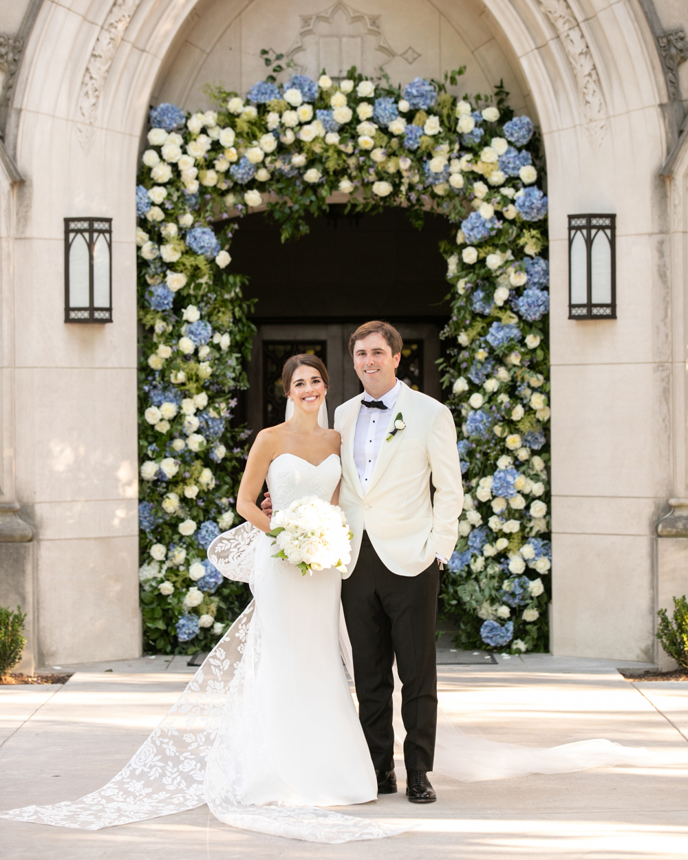 Grace and Kevin’s Hydrangea-Filled Brook Hollow Celebration