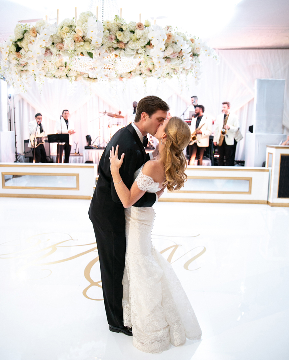 Pretty Pastels Fill the Fort Worth Club Ballroom for Katie and