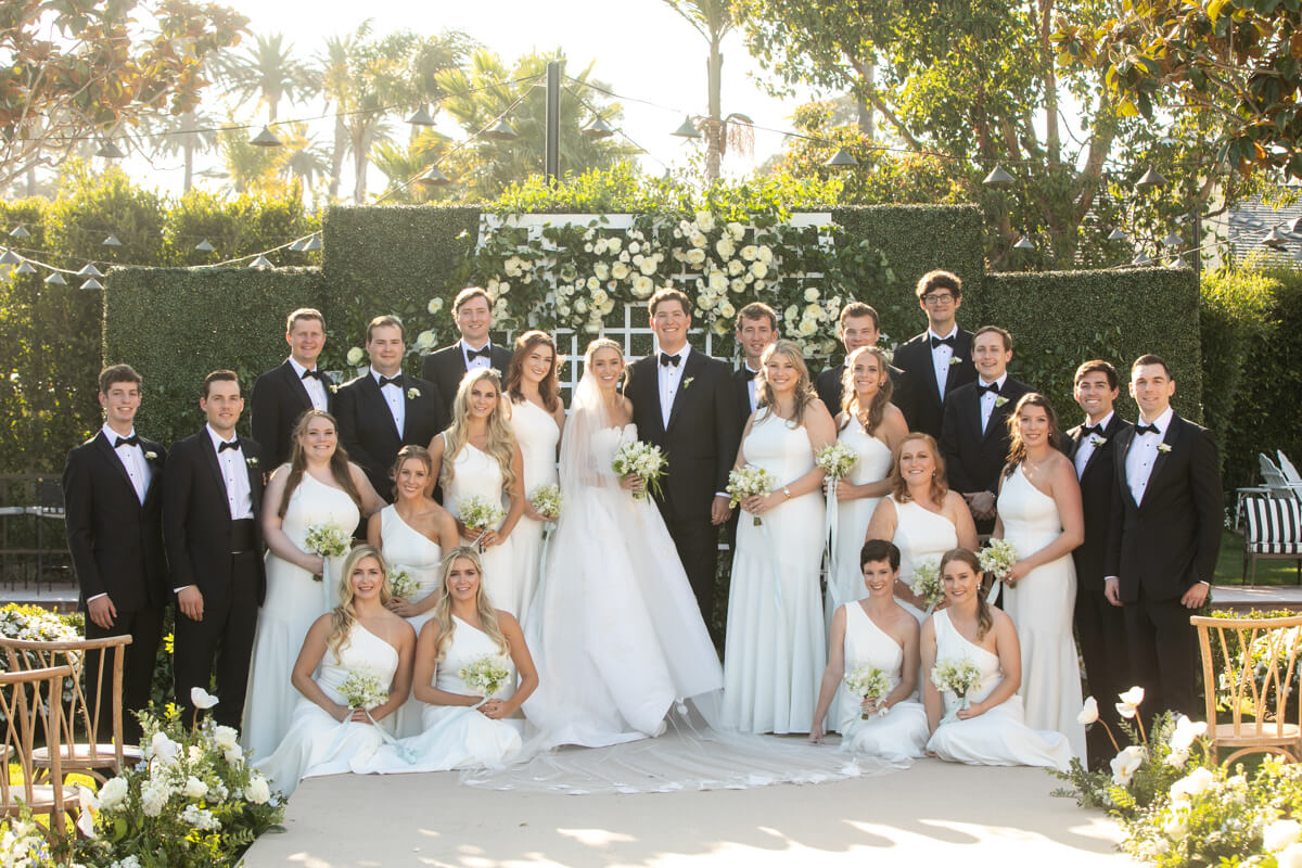 caitlin and geoffrey with their wedding party