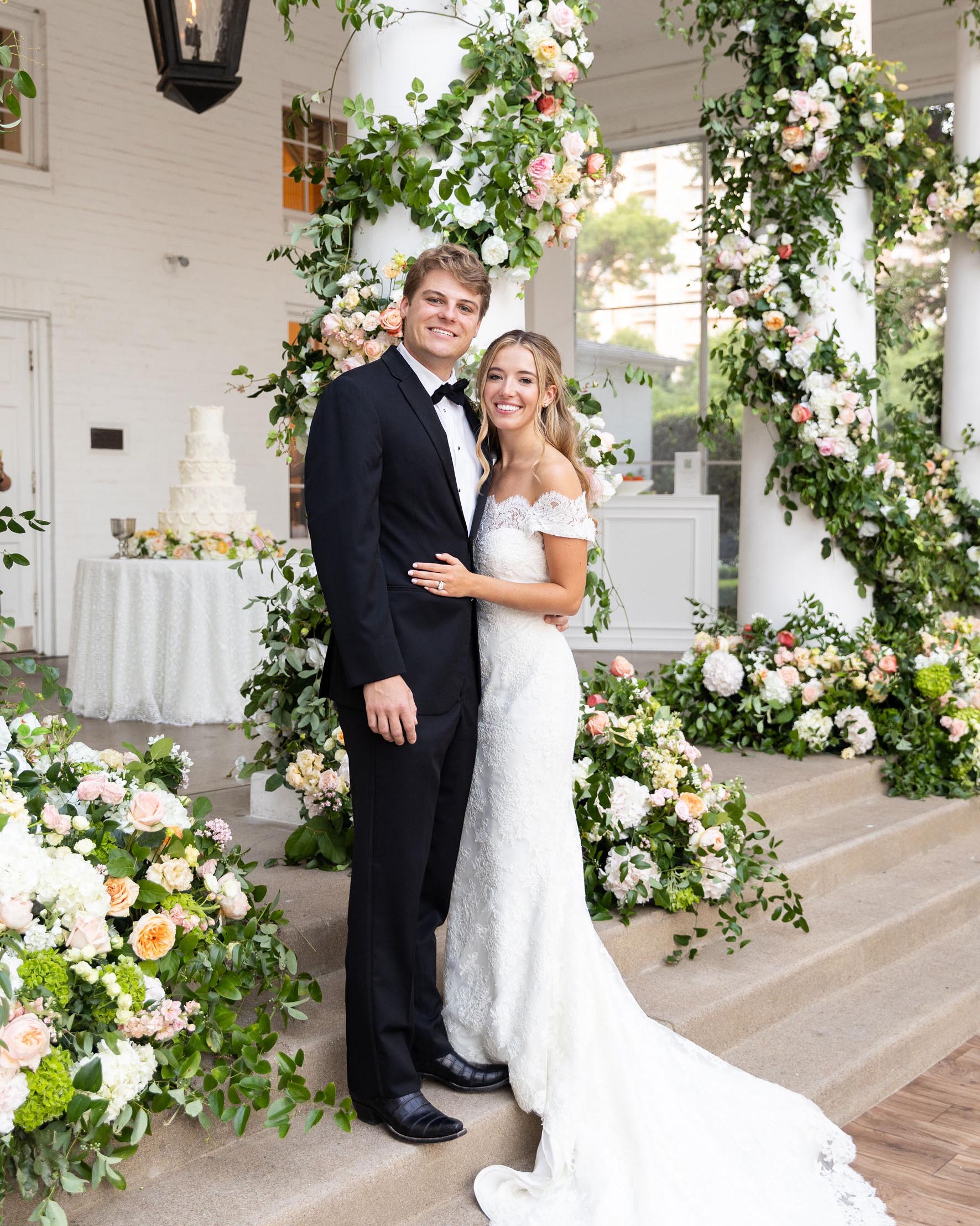 Peachy Hues & Touches of Green at Arlington Hall